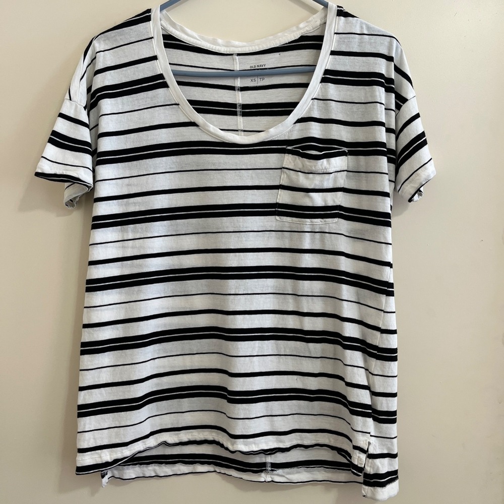 Old Navy Boyfriend Tee XSmall Striped Black White Pocket T Shirt‎ Casual Coastal